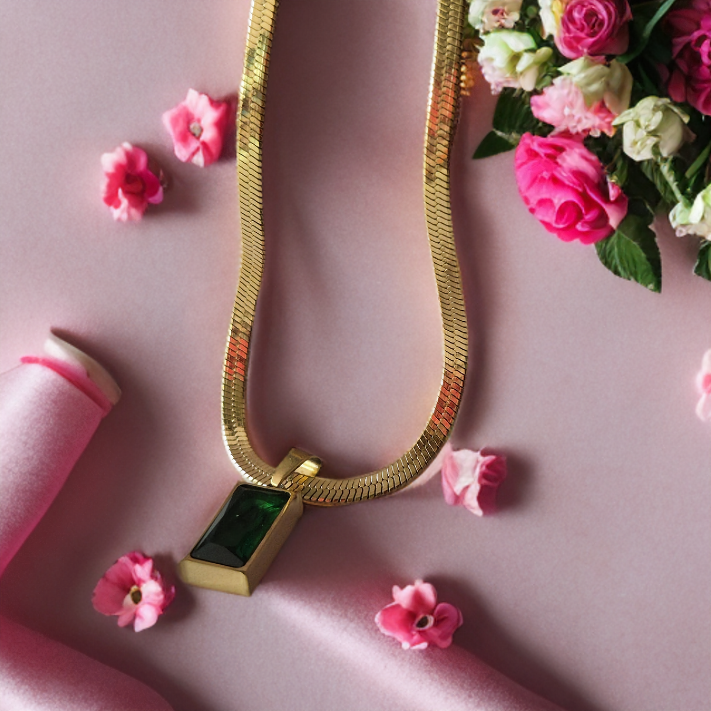 Golden Touch Snake Jewellery Chain – Soft, Elegant & Lightweight | FREE Home Delivery India | Noida
