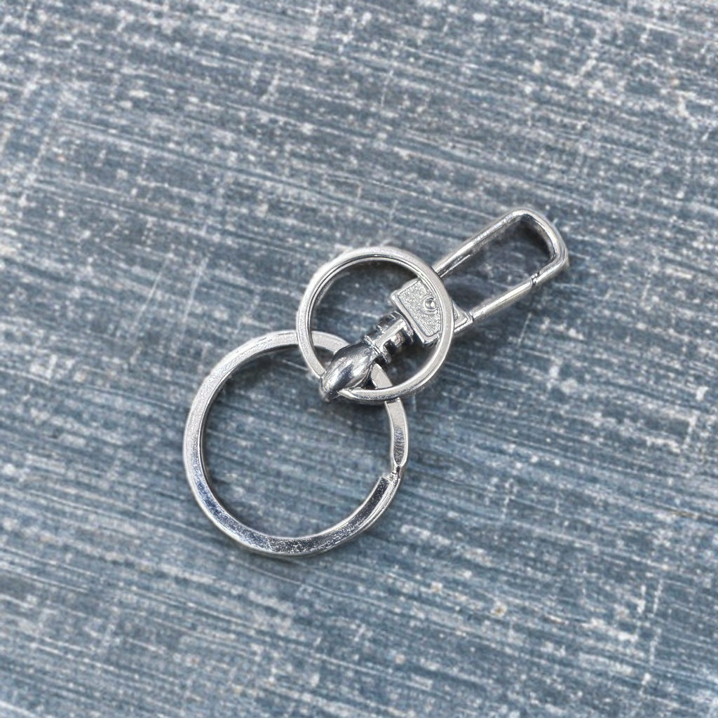 Small Metal Keychain – Stylish & Durable Keyring for Car, Bike & Home