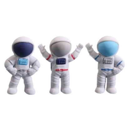 [Random colour 1 pcs] Eraser Astronaut Shaped – Fun and Creative Stationery for Kids