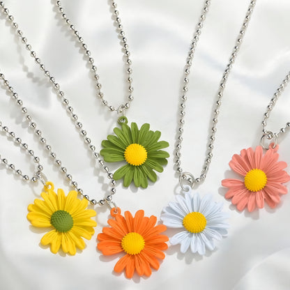 Daisy Flower Pendant – Cute & Lightweight | Stainless Steel Style Necklace