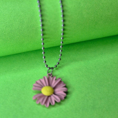 Daisy Flower Pendant – Cute & Lightweight | Stainless Steel Style Necklace