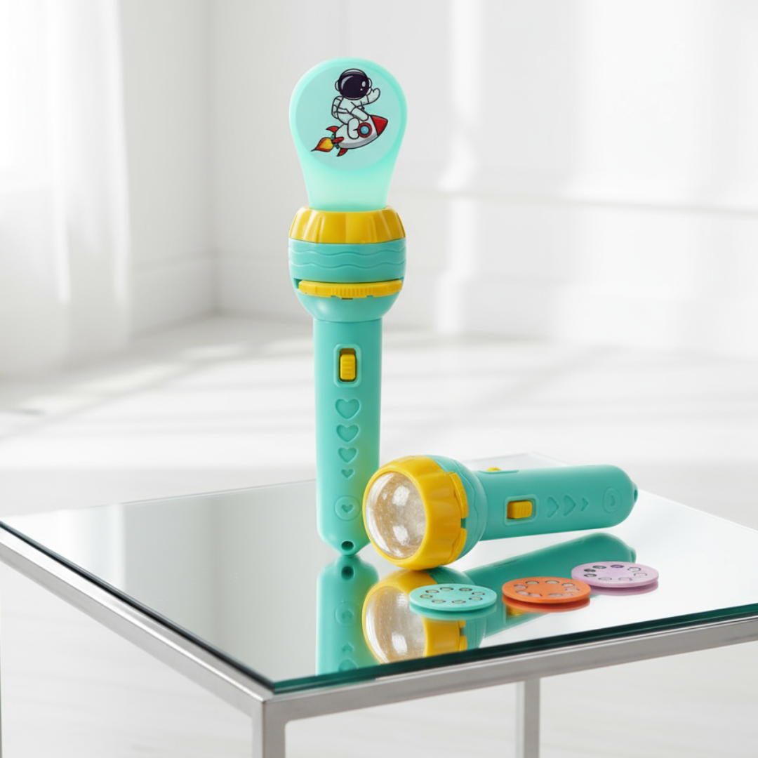 [Random color] 3 slides Mini Flashlight Projector Torch for Kids - Interactive Light Show & Nightlight