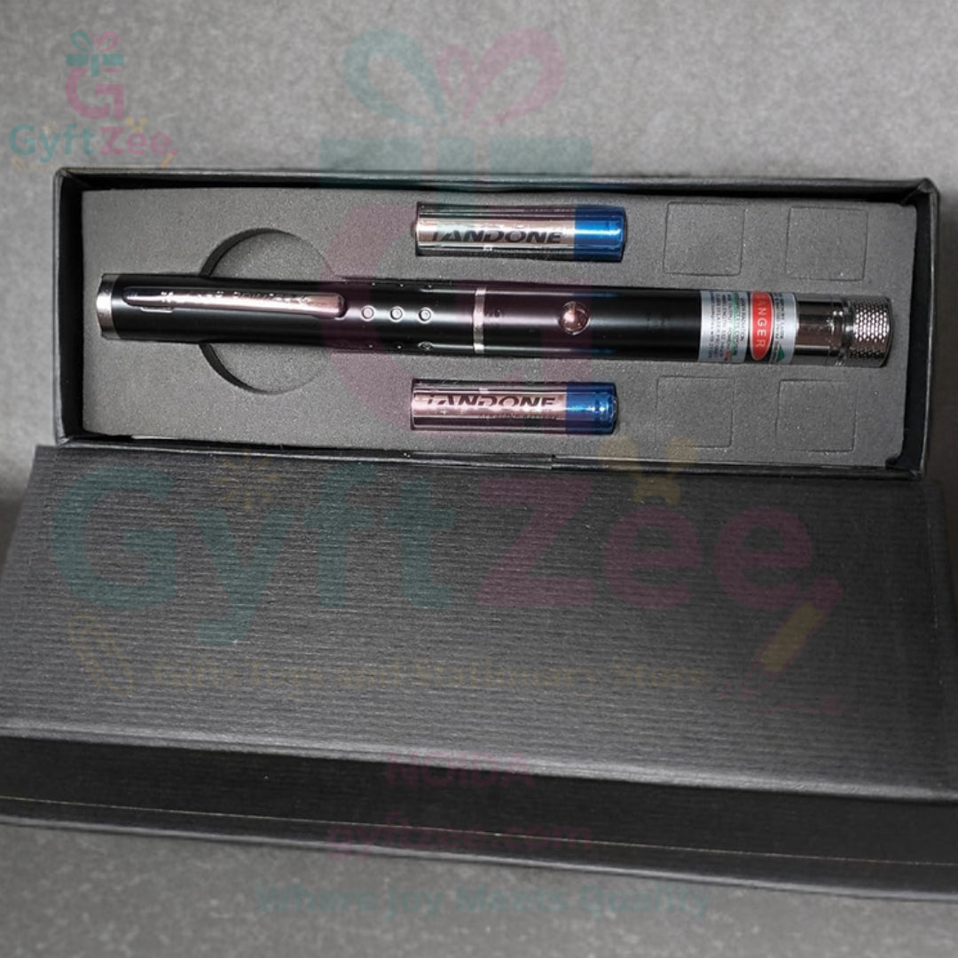 High-Power Green Laser Pointer – battery operated