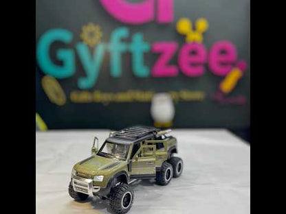 [Random color] Land Rover Defender Guard 6X6 1:24